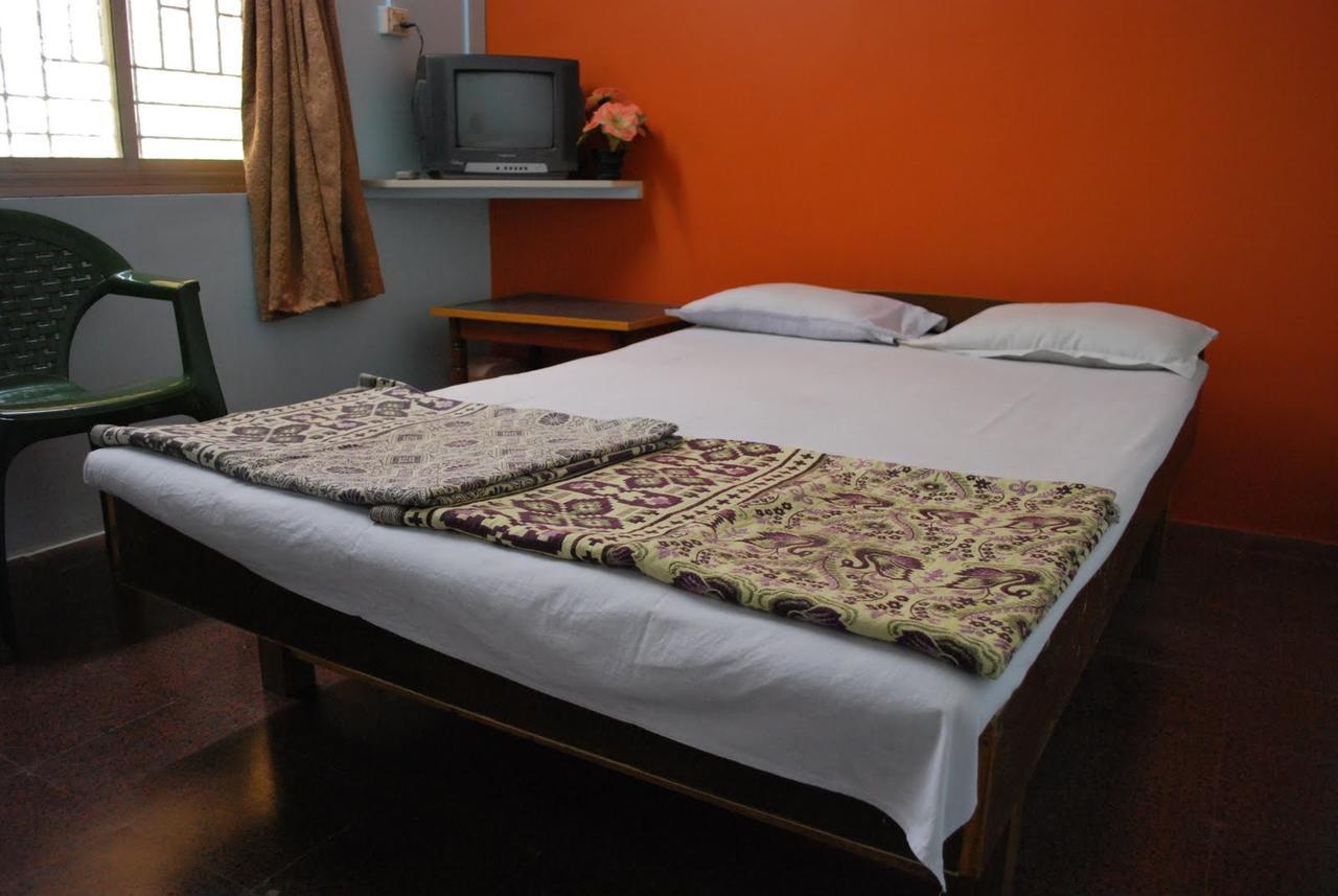 Hotel Anjali Lodge Малван Екстер'єр фото