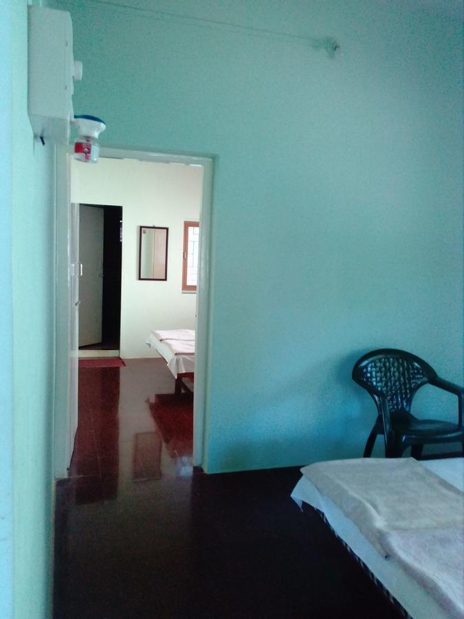 Hotel Anjali Lodge Малван Екстер'єр фото